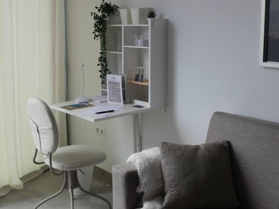 라 라구나 19 Piso Centrico, Nuevo Y Bien Equipado En La Trinidad 아파트 외부 사진