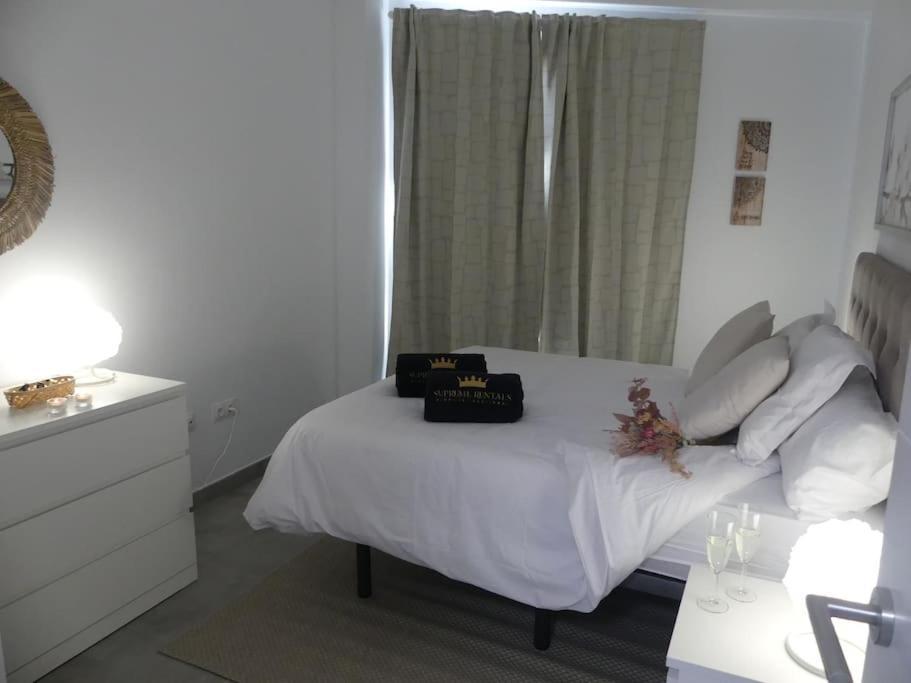 라 라구나 19 Piso Centrico, Nuevo Y Bien Equipado En La Trinidad 아파트 외부 사진